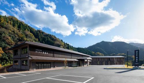 Twin Room with Mountain View