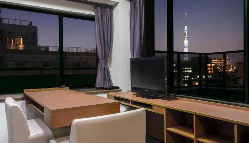 Deluxe Twin Room with Sky Tree View - Non-Smoking  - House Keeping is Optional with Additional Cost