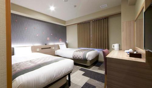 Twin Room with Complimentary Lobby Drinks