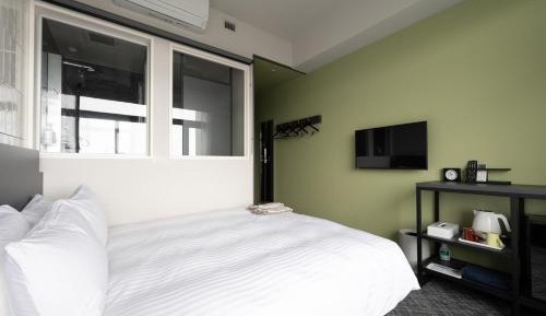 Standard Queen Room
