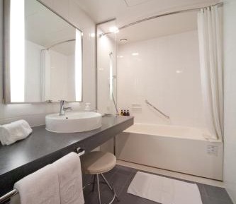 High Floor - Deluxe King Room (38th Floor) - Smoking