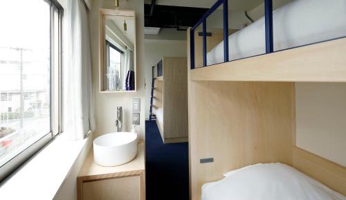 Private Room with Bunk Beds / Shared Bathroom