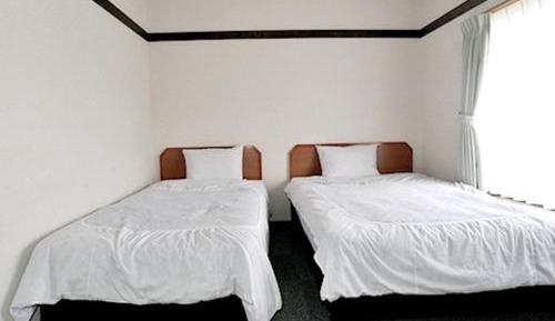 Twin Room - Non-Smoking