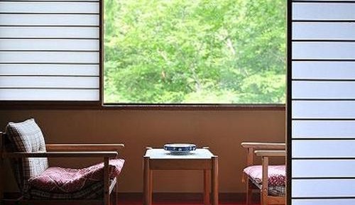 Double or Twin Room with Mountain View