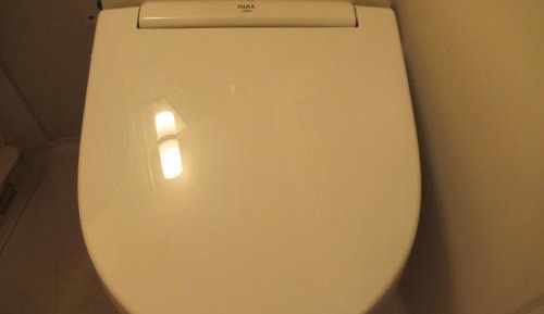 Single Room with Bathroom - Smoking