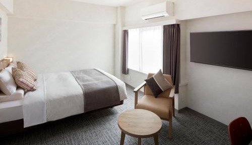 Standard Queen Room with Kitchen - Non-Smoking - House Keeping is Optional with Additional Cost