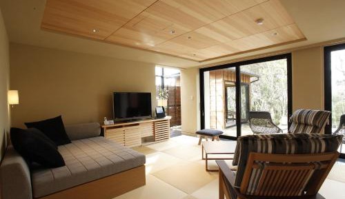 Deluxe Suite with Open-Air Bath and Ocean View