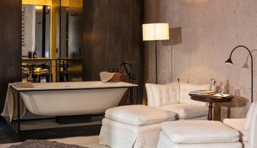 Superior Deluxe Double or Twin Room 