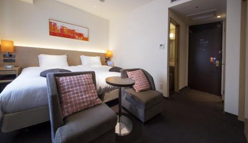 Twin Room with Sofa - Non-Smoking