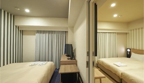 Connecting Room - Non-Smoking