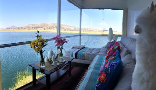 Family Room with Lake View