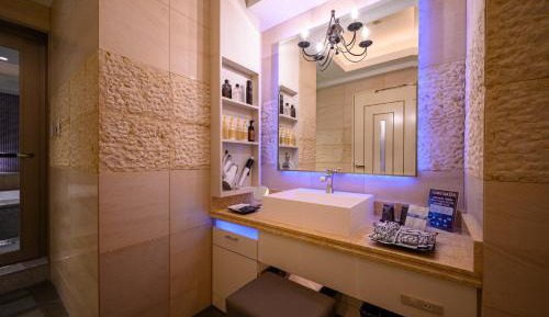 Deluxe Double Room with Bath