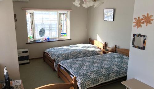 Triple Room with Shared Bathroom - Non-Smoking