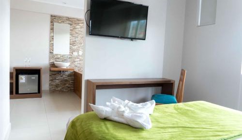 Deluxe Suite with Spa Bath