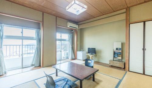 Japanese-Style Triple Room with Shared Bathroom - Smoking