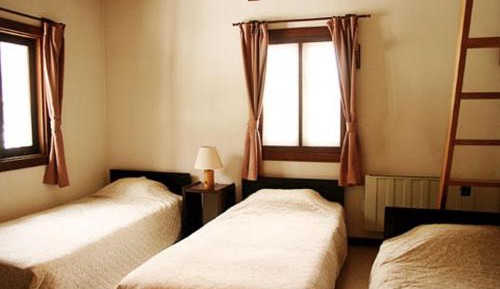 Triple Room with Shared Bathroom