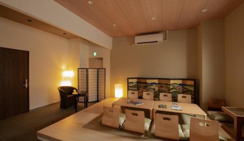 Bunk Bed in Mixed Dormitory Room