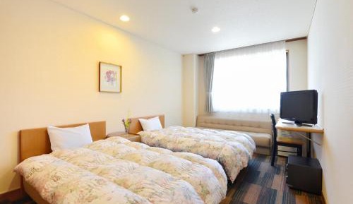Twin Room with Shared Bathroom - Non-Smoking