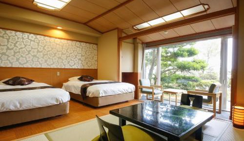 Room with Tatami Area with Garden View South Wing First Floor - Buffet Dinner