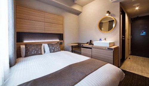 Double Room with Small Double Bed with Bath and Shower
