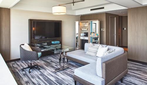Panoramic Junior Suite King Room - Non-Smoking