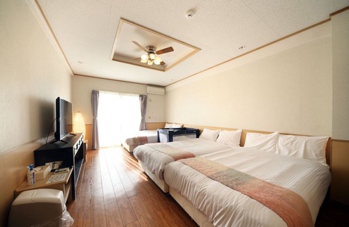 Kadena-cho Hotel | Green Garden Hills 2F-1