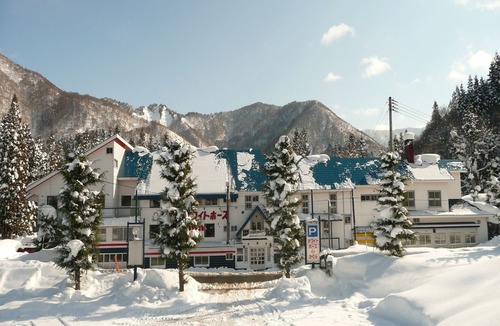 Yuzawa Hotel | Kagura White Horse Inn