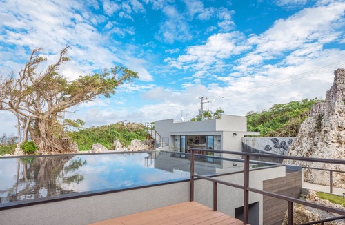 Nakijin Hotel | Hanalee Villa Kouri