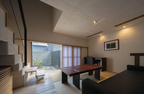 Otaru House | OTARU RETREAT KURAMURE by Onko Chishin
