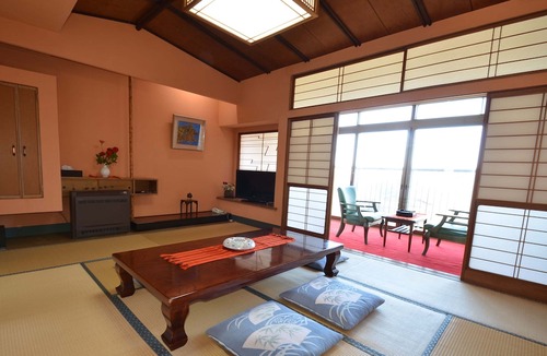 Shika House | Kogetsukan