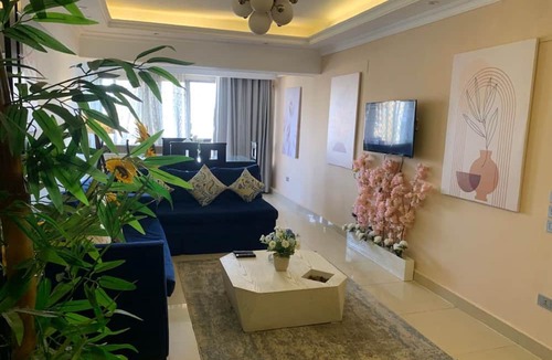 Heliopolis Apartment | Casa De Horyea