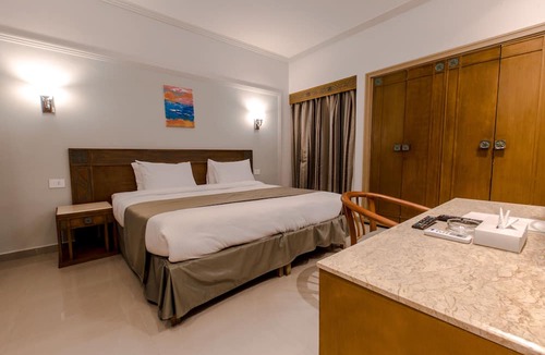 Dawwar Saqr Hotel | Green Leaves Aqua Park Beach Resort North Coast
