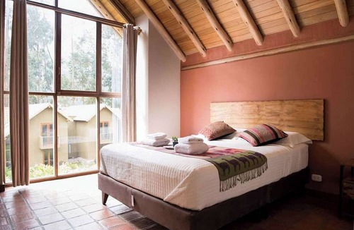 Calca House | w Calm 4BR Villa w Fireplace in Sacred Valley