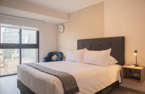 San Antonio Apartment | w Cozy 2BR w Balcony in Miraflores