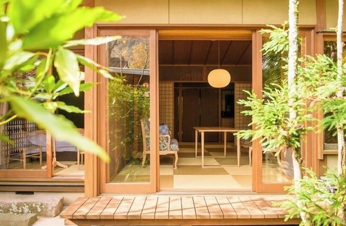 Yufuin Onsen Hotel | Kosumosu