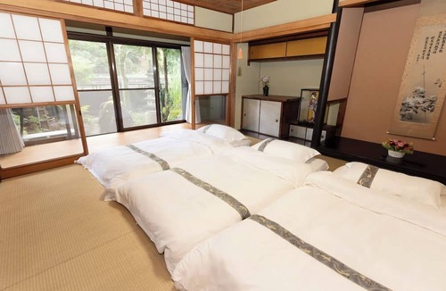 Kani House | Taishonoyado Romantei