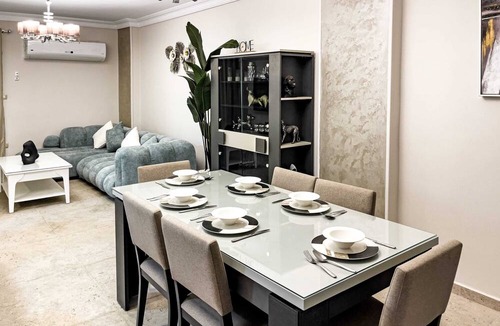 Heliopolis Apartment | Xuru Stays I Elegant & Modern 3 BDR Apt. @ Heliopolis