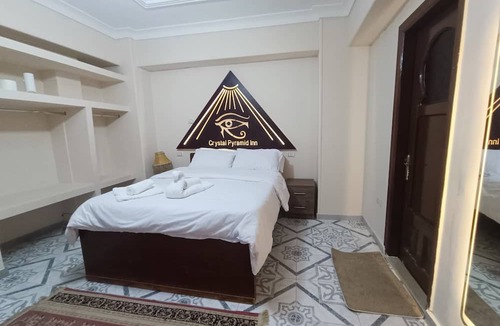 Al Haram House | Crystal pyramid inn
