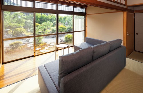 Yufuin Onsen Villa | Kawamoto Villa garden