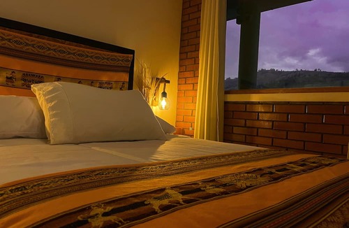 Acopampa Hotel | Runaway Hotel