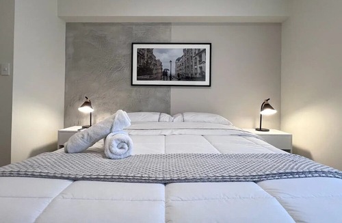 Miraflores Apartment | Keyless 2BR Kennedy Park Peruvian Apartments