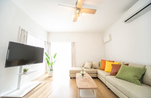Kuwana House | Accommodates 9 people pets allowed 5 minutes to / Kuwana Mie