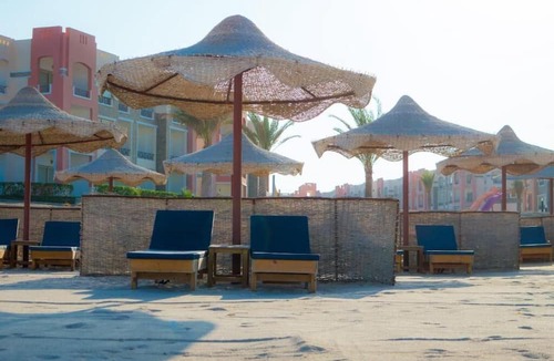 Port Ghalib Hotel | Oyster Bay Beach Suites