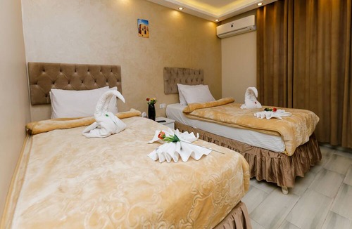 Giza House | Venus Pyramids Inn