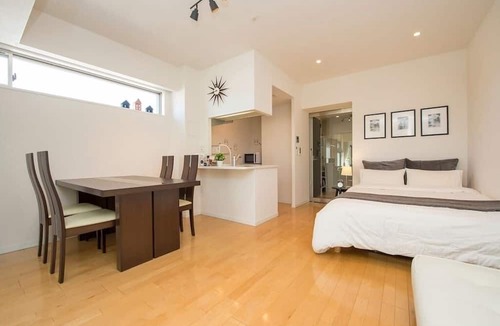 Chuo Apartment | 50 Awesome Room! Great Location,Clean,