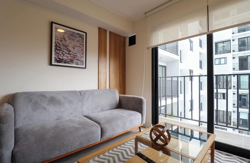 Leuro Apartment | Upper Modern Stay by Wynwood House