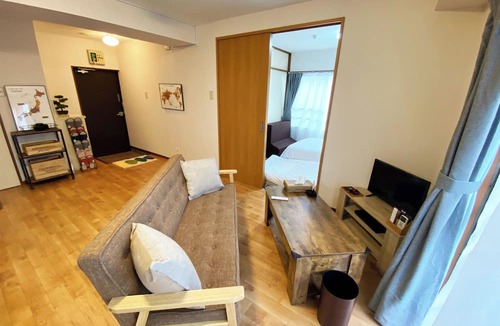 Ota Apartment | 1minute walk to station, direct bus to Haneda Airport! Easy access!