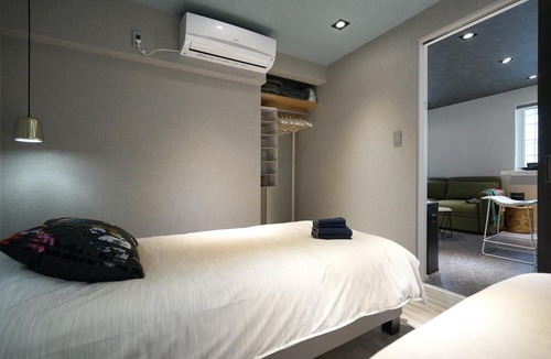 Aoyama Apartment | Real Life AOYAMA 2BR suite 5pax 3bed 3min metro