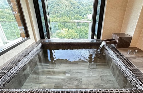 Usami Condo | Condominium Hotel Garland Court Usami