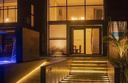 Laredo Villa | Awqa Loft & Camp